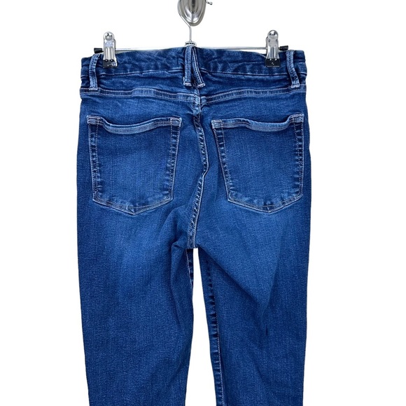 Good American Good Legs Crop Jeans in Blue260 - Picture 5 of 7